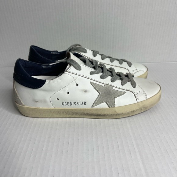 NEW GOLDEN GOOSE Superstar White WIth Navy pull tabs Gray Suede stars Size 6 - Picture 5 of 9